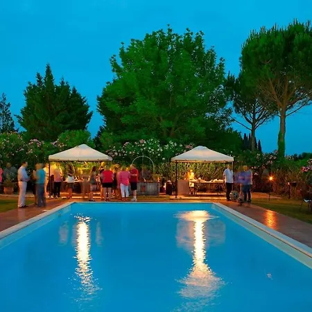 Casa Singola Con Piscina Nyaraló