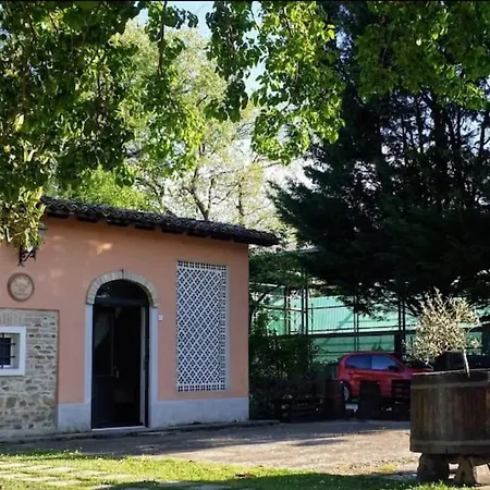 Casa Singola Con Piscina Cannara